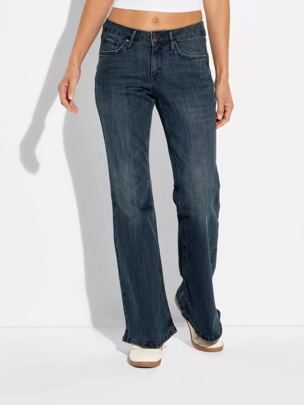 NWoT Wild Fable Mid-Rise Flare Jeans Black Wash Size 16